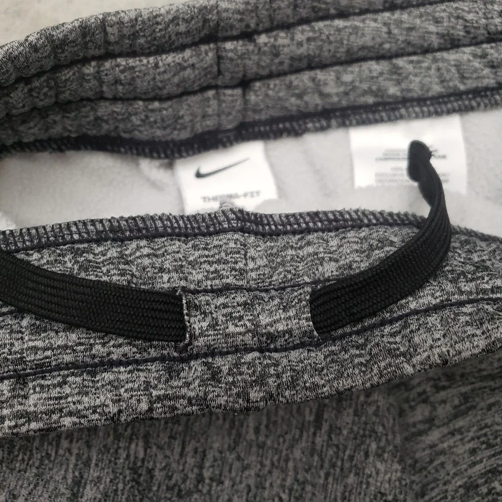 Nike Joggers Pants‎ Youth XL Gray Therma Fit Drawstring Gym Fitness
